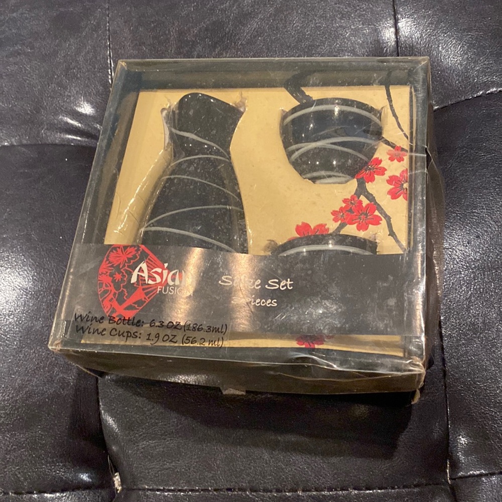 NWT Asian Fusion Blue and Black Sake Set Three Pieces